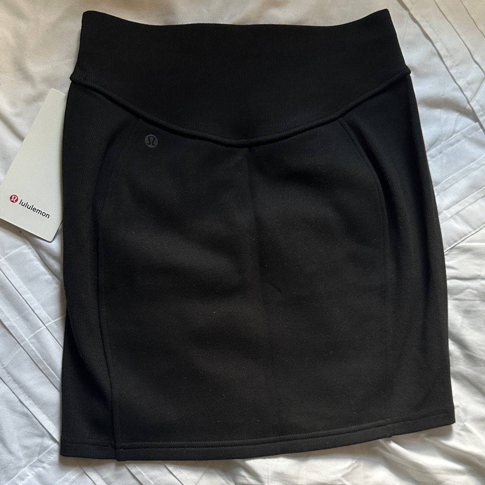 Lululemon Scuba HR Mini Skirt